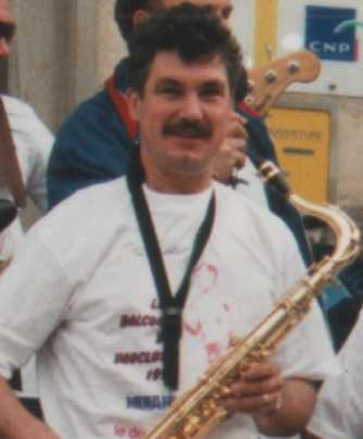 yoye2.jpg (12426 octets)